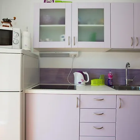 Gugily- Triple With Shared Bathroom And View Bijela * Dubrovnik
